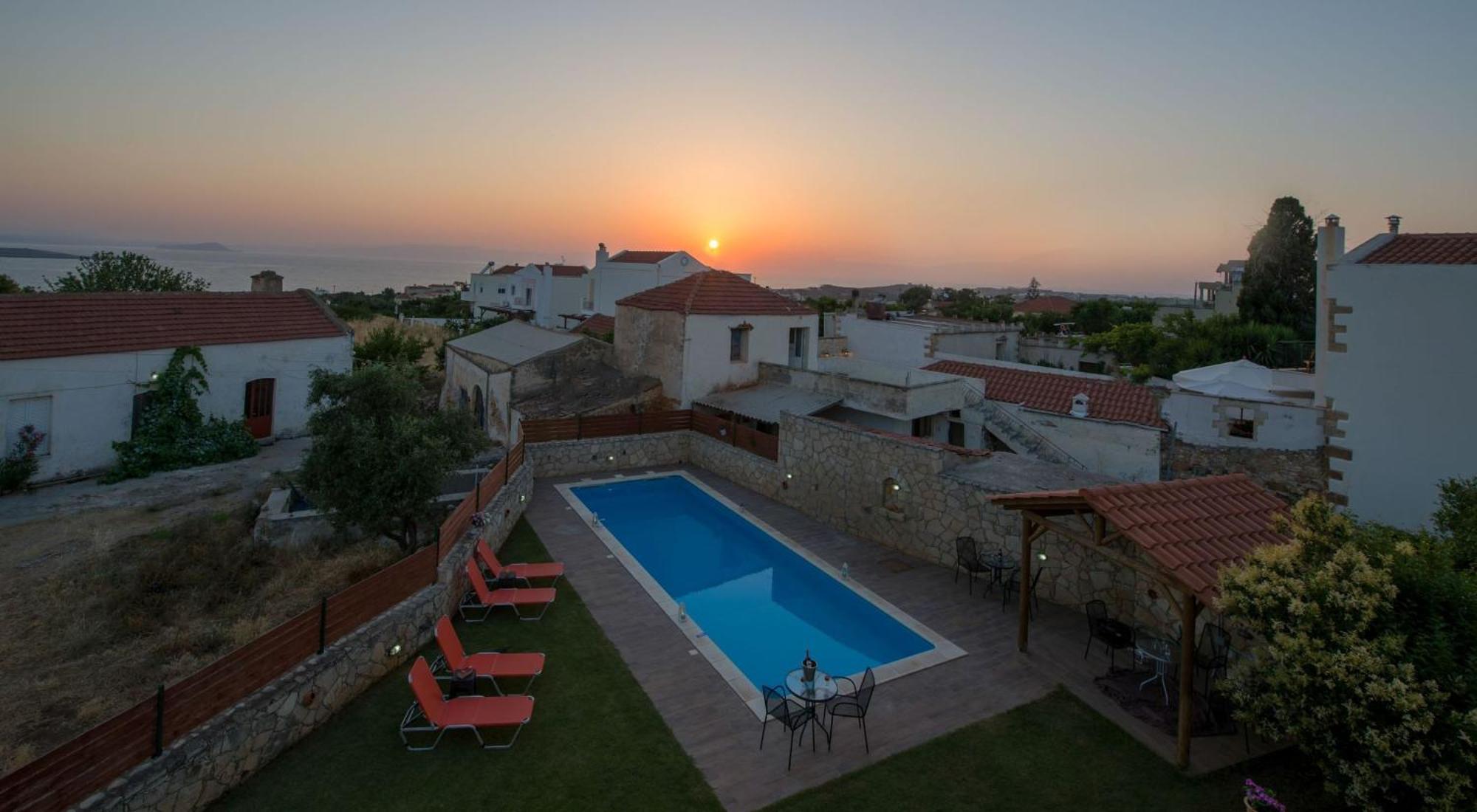 Skandalis Apartments With Pool Chorafakia Екстериор снимка
