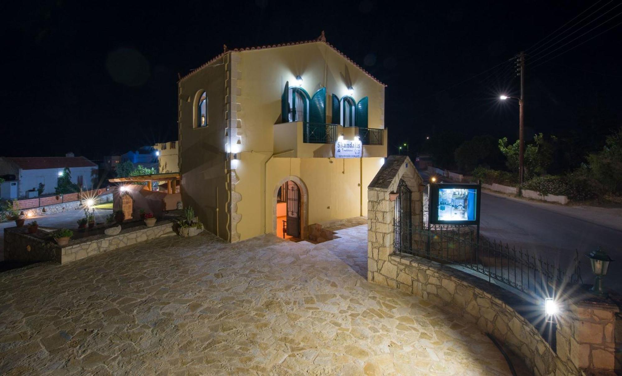 Skandalis Apartments With Pool Chorafakia Екстериор снимка