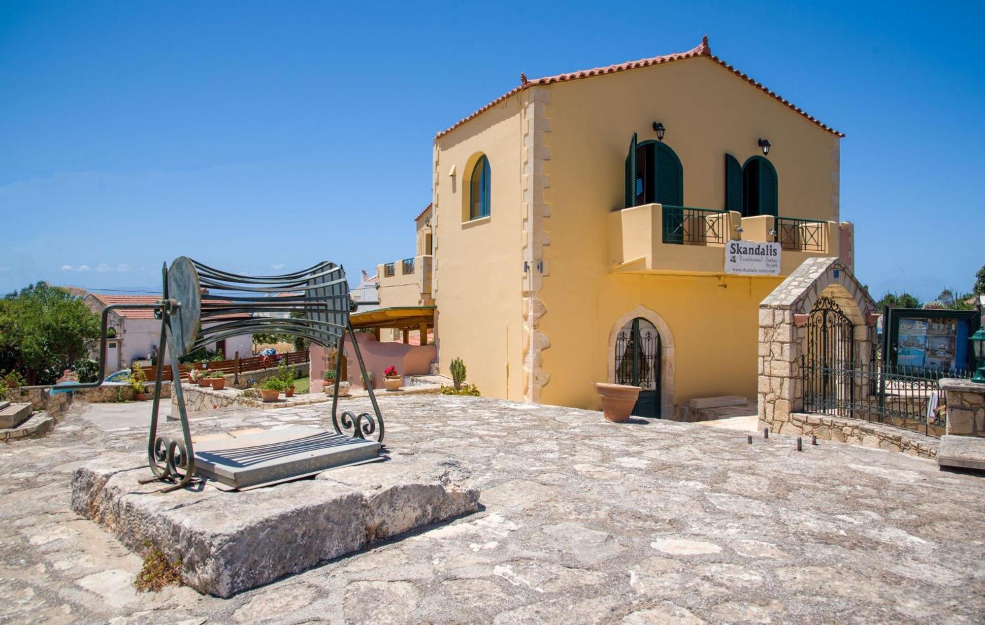 Skandalis Apartments With Pool Chorafakia Екстериор снимка