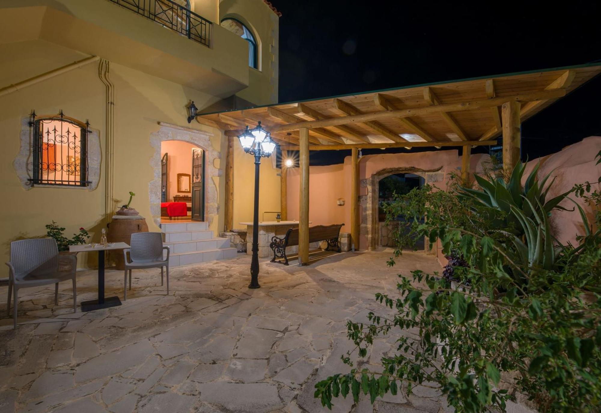Skandalis Apartments With Pool Chorafakia Екстериор снимка