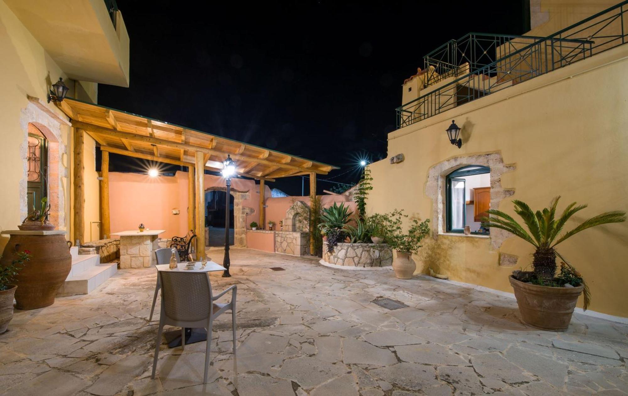 Skandalis Apartments With Pool Chorafakia Екстериор снимка