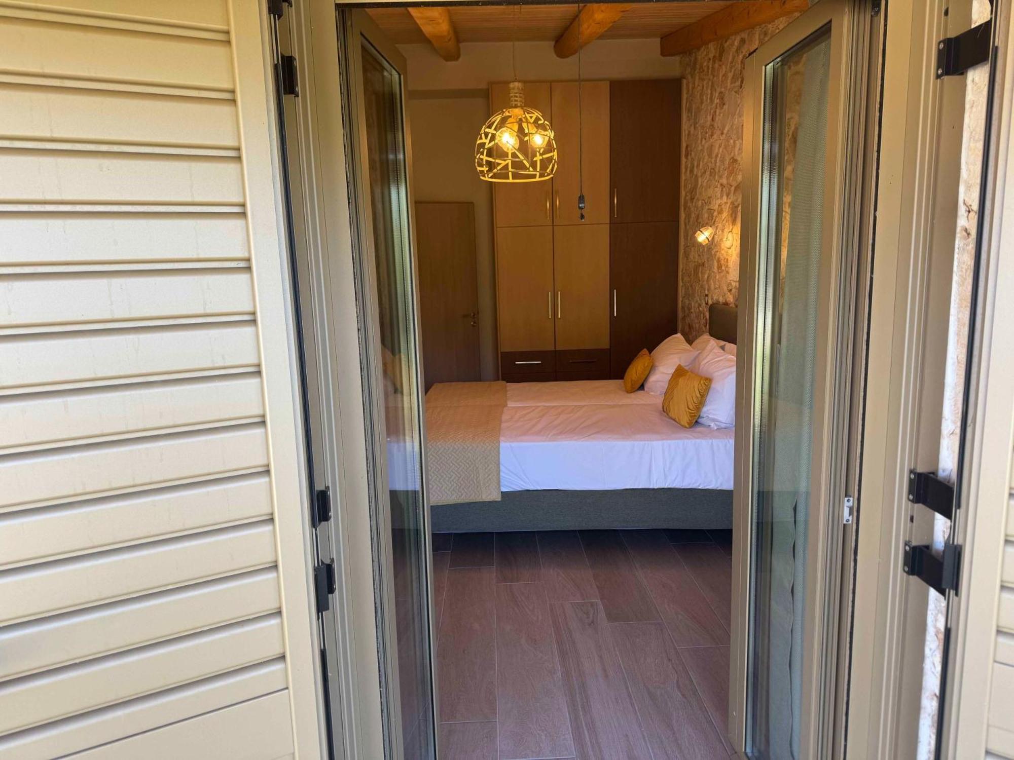 Skandalis Apartments With Pool Chorafakia Екстериор снимка